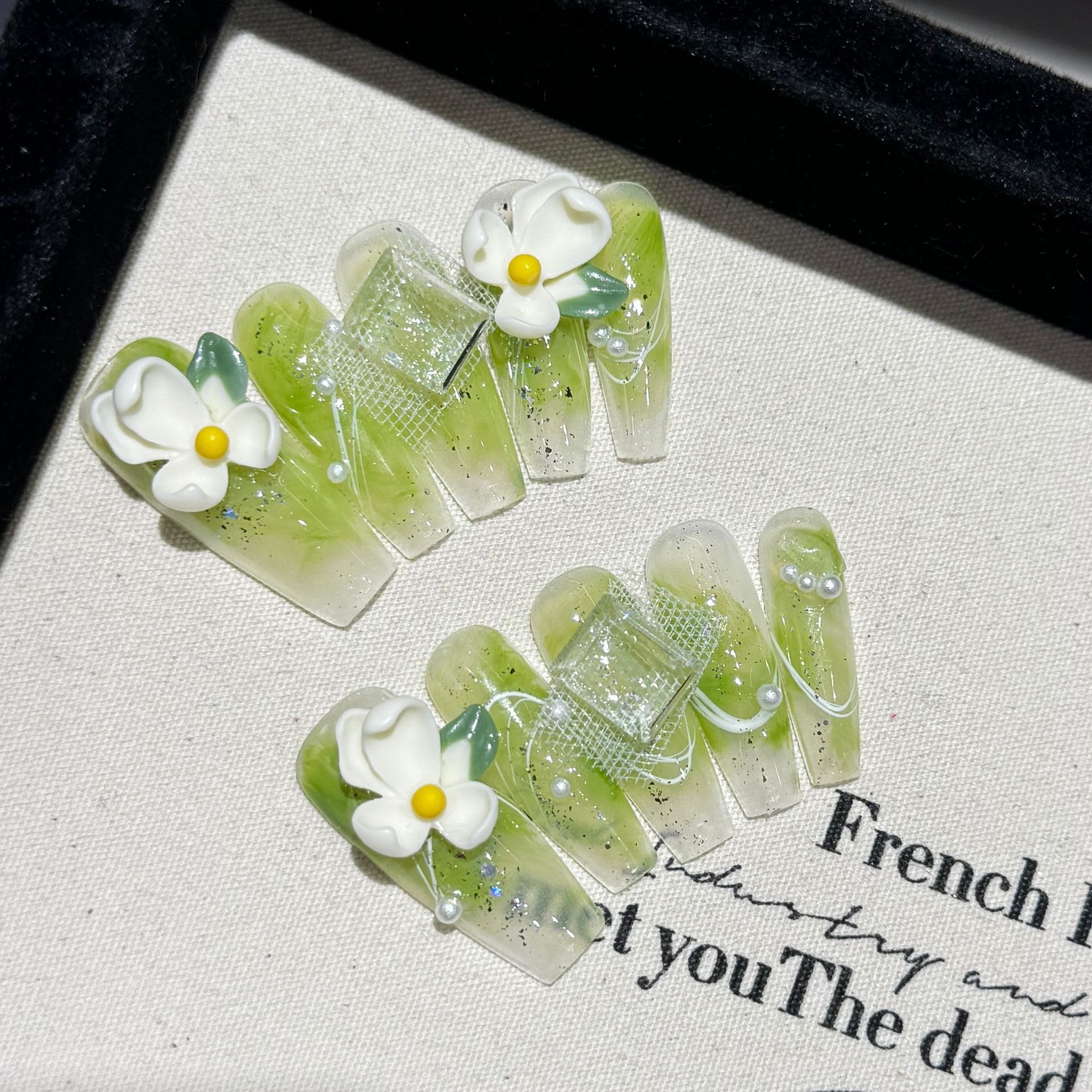 Resin Art With Flowers - เล็บปลอมแบบกดติด 10 ชิ้น ลายโลงศพ ยาวพิเศษ งานแฮนด์เมด